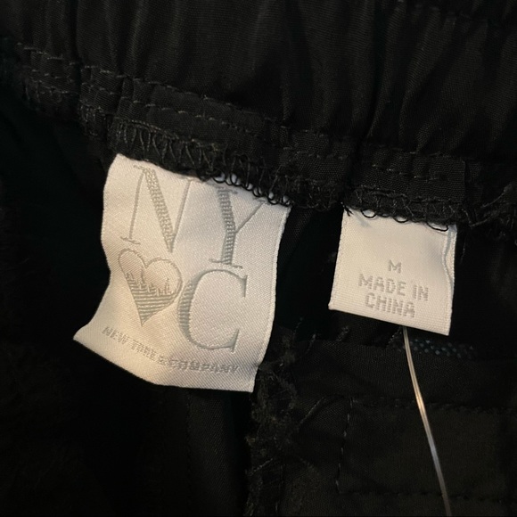 New York & Co. Cropped Joggers - Picture 3 of 5